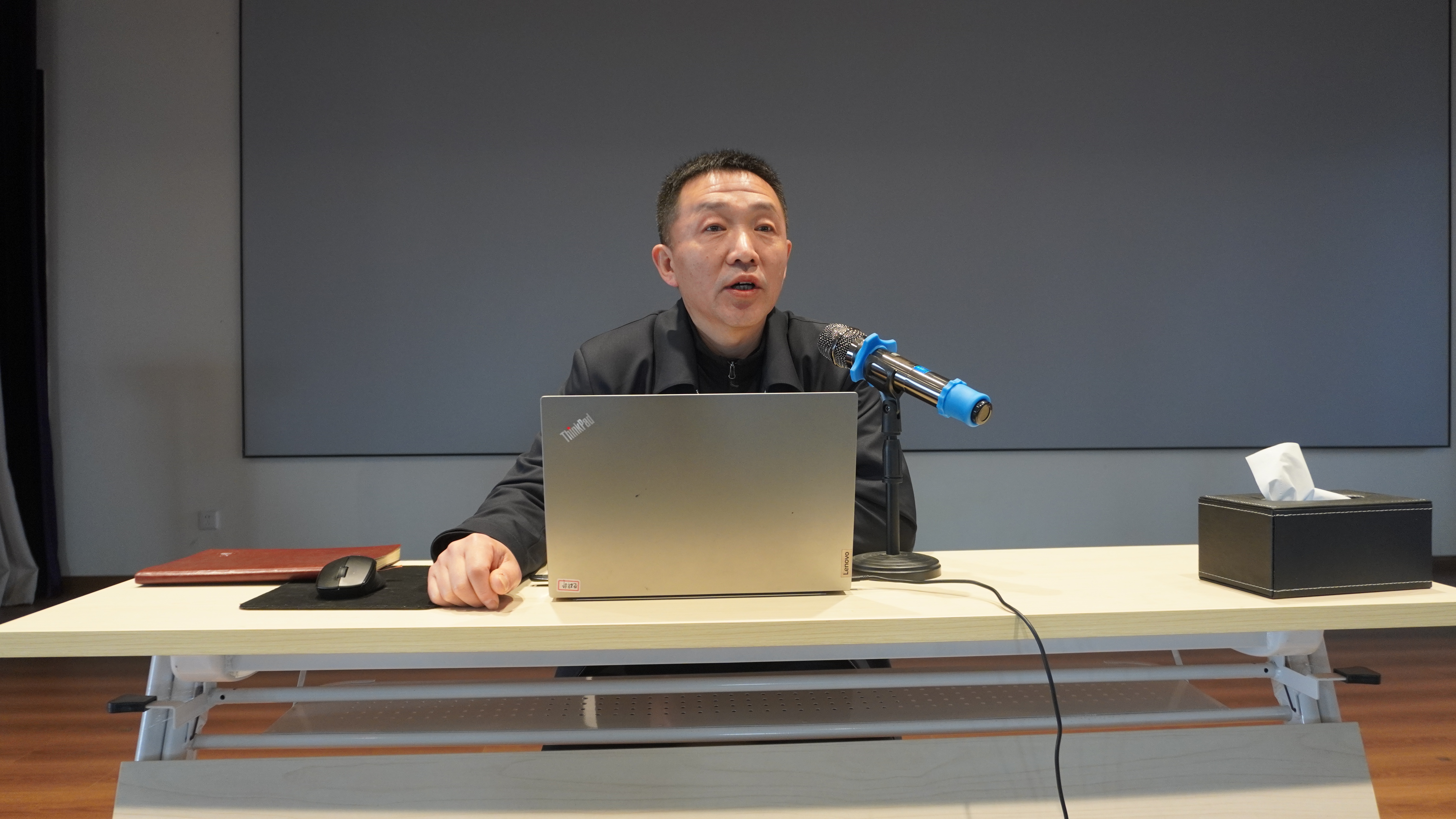 中機(jī)一院黨委召開理論學(xué)習(xí)中心組學(xué)習(xí)（擴(kuò)大）會(huì)暨中央八項(xiàng)規(guī)定精神學(xué)習(xí)教育讀書班